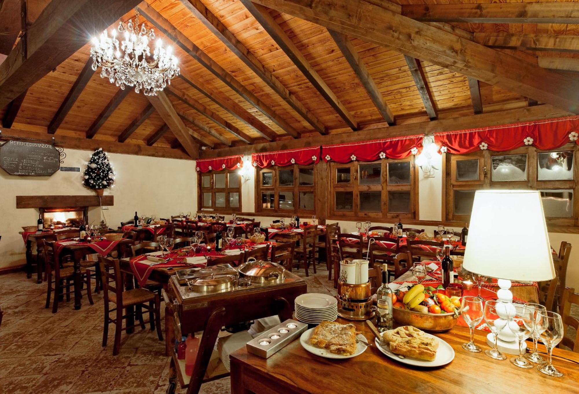 Готель Rifugio Del Firenze Ninfa Сестола Екстер'єр фото